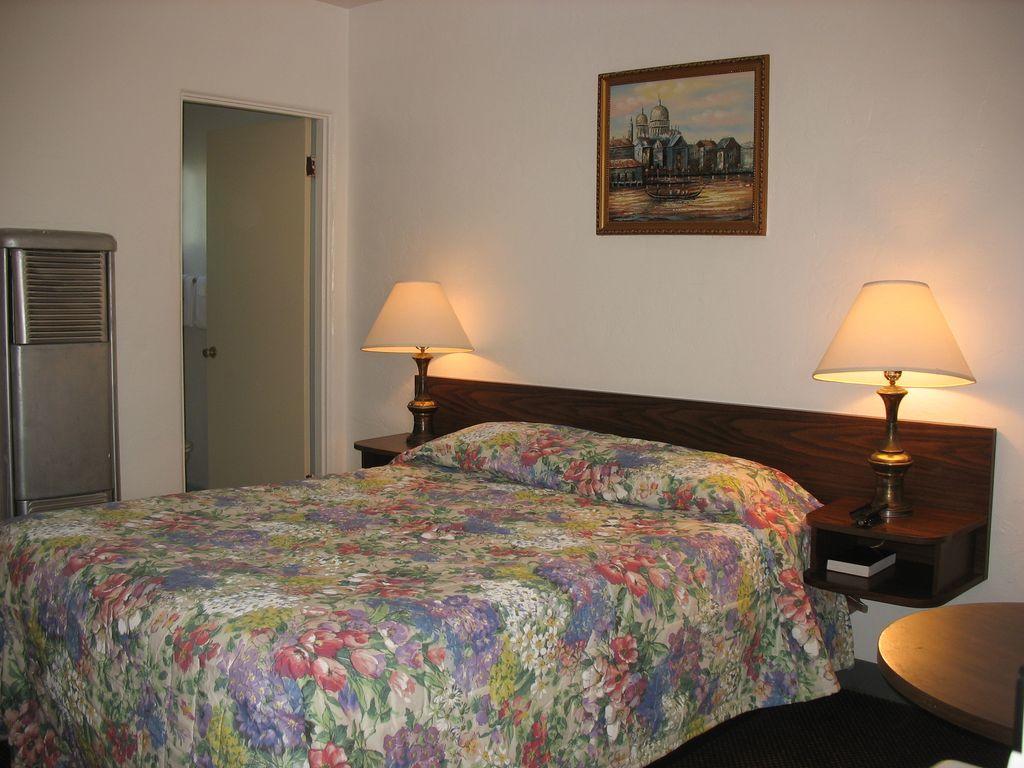 Travel Inn Роузберг Экстерьер фото