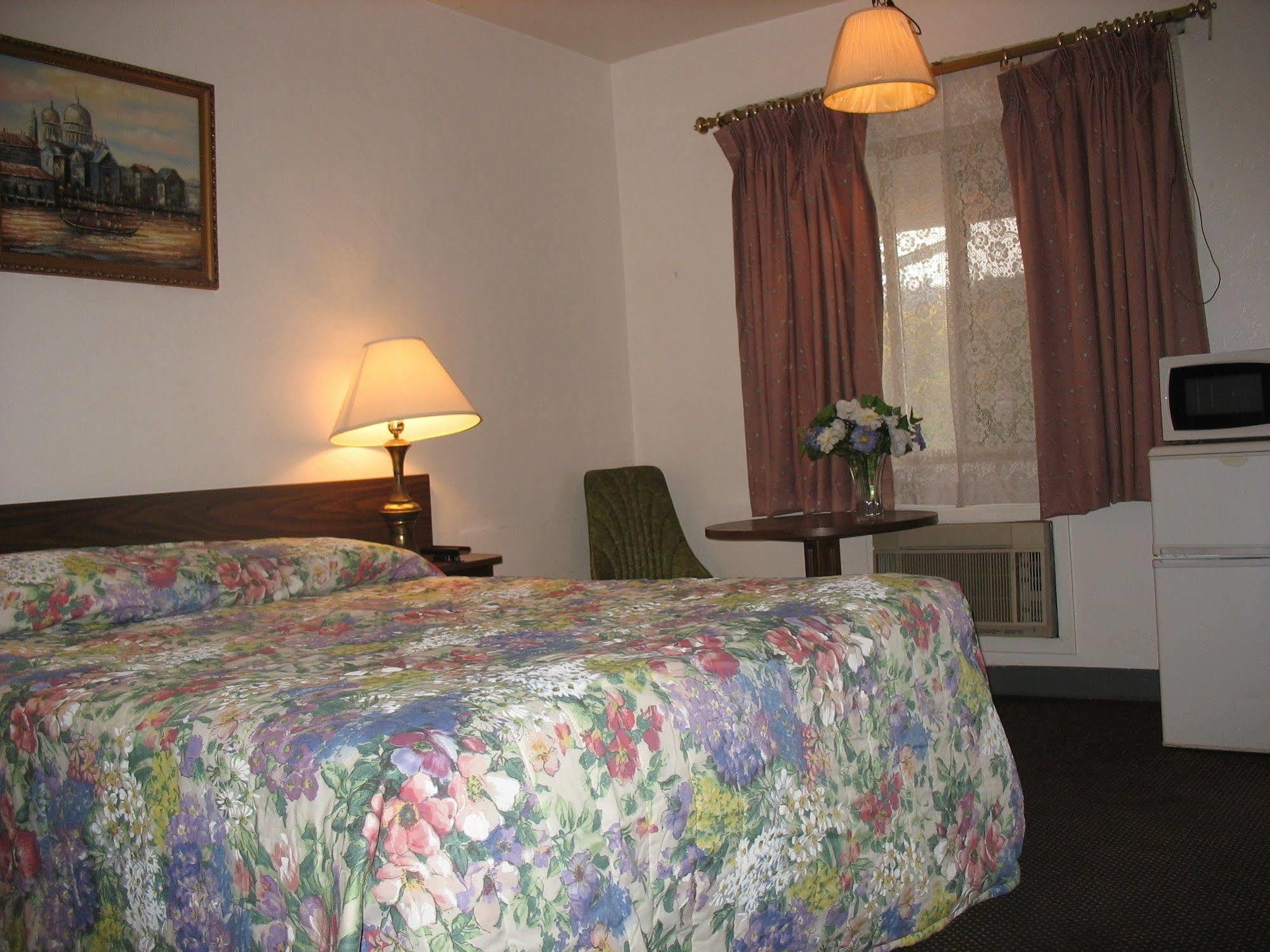 Travel Inn Роузберг Экстерьер фото